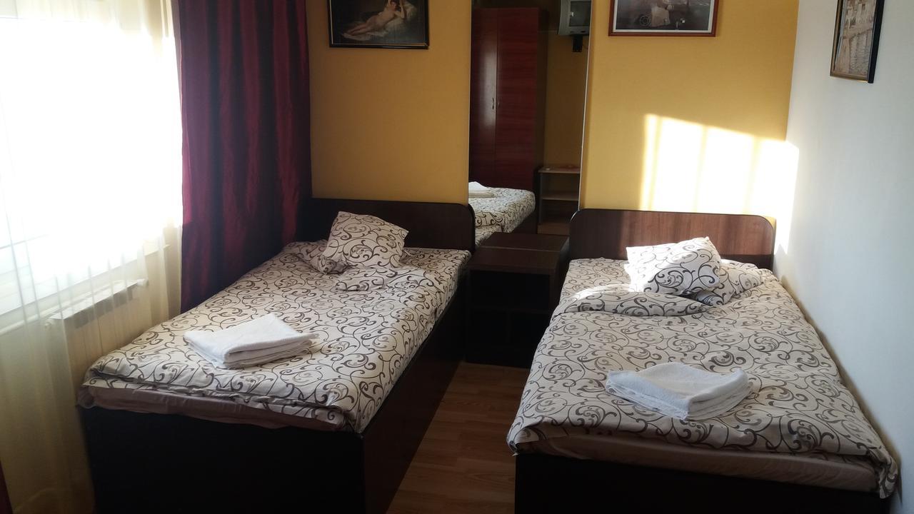 Pension Motanul Galanton Sznagov Szoba fotó